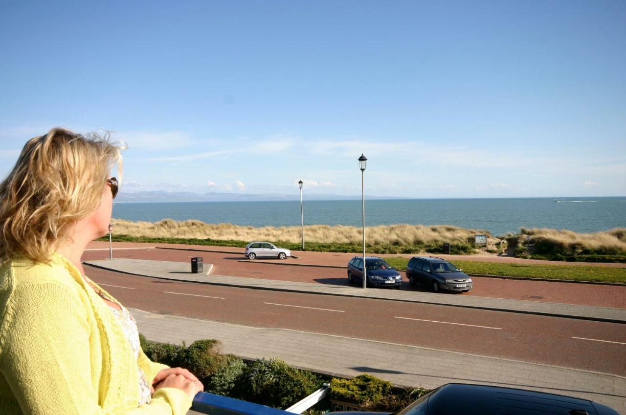 Stunning Beach Front House - Sleeps 6 Pwllheli Exterior foto
