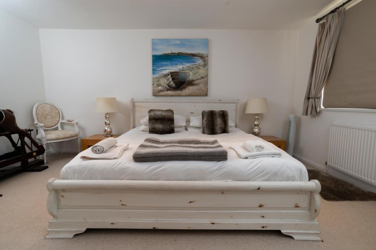 Stunning Beach Front House - Sleeps 6 Pwllheli Exterior foto