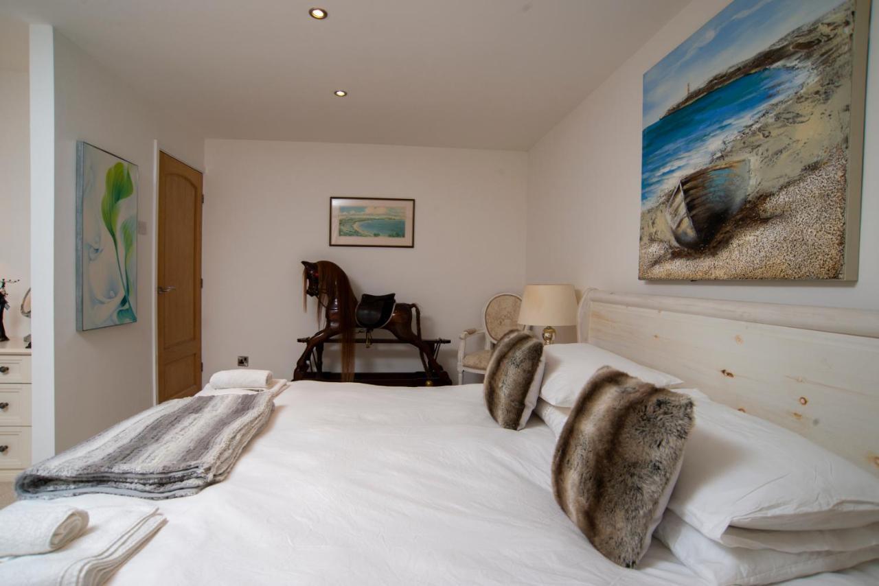 Stunning Beach Front House - Sleeps 6 Pwllheli Exterior foto